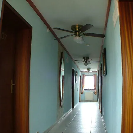 Garni Zur Lutherstadt فندق لوثرستادت ايسليبن