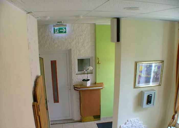 Garni Zur Lutherstadt Szálloda